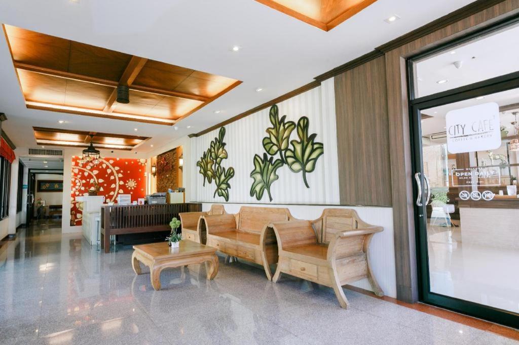 City Park Hotel Фаталунг Екстериор снимка
