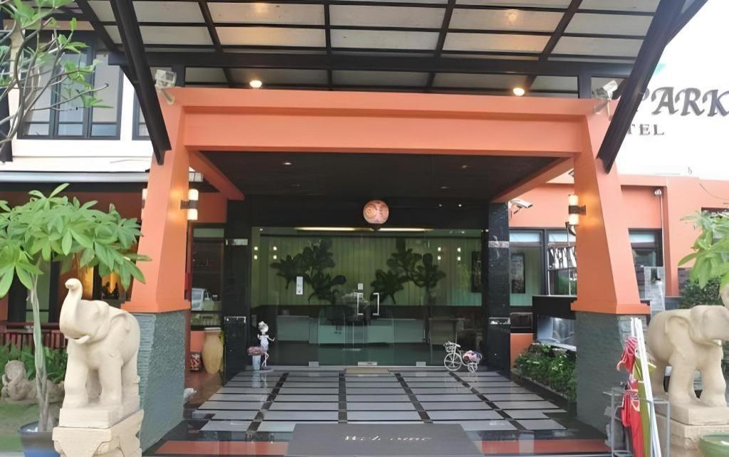 City Park Hotel Фаталунг Екстериор снимка